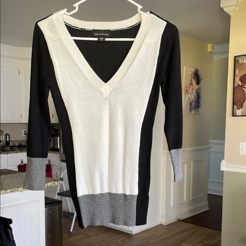 Nine West Metaphor VNeck Sweater Sz XS Black White